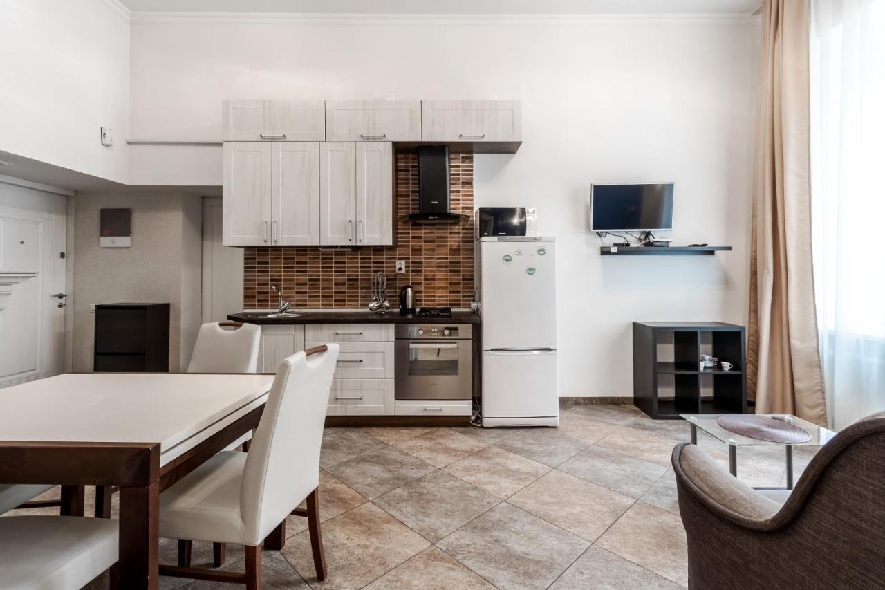 Nikolaj Kopernikus Apartment リヴィウ エクステリア 写真