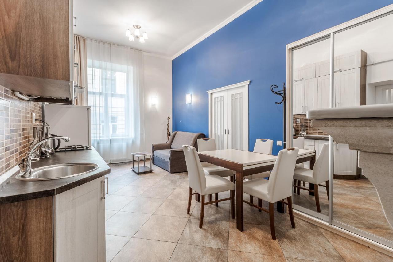 Nikolaj Kopernikus Apartment リヴィウ エクステリア 写真